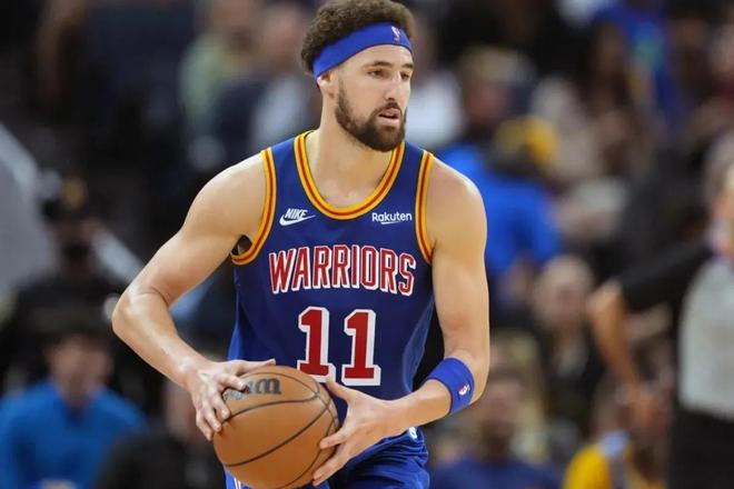 攻守都更像 攻守都更像