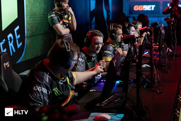 却致命的风 却致命的风